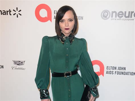 Christina Ricci Reveals That Her Breasts Were an。